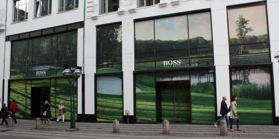 Hugo Boss Outdoor Folienverklebung