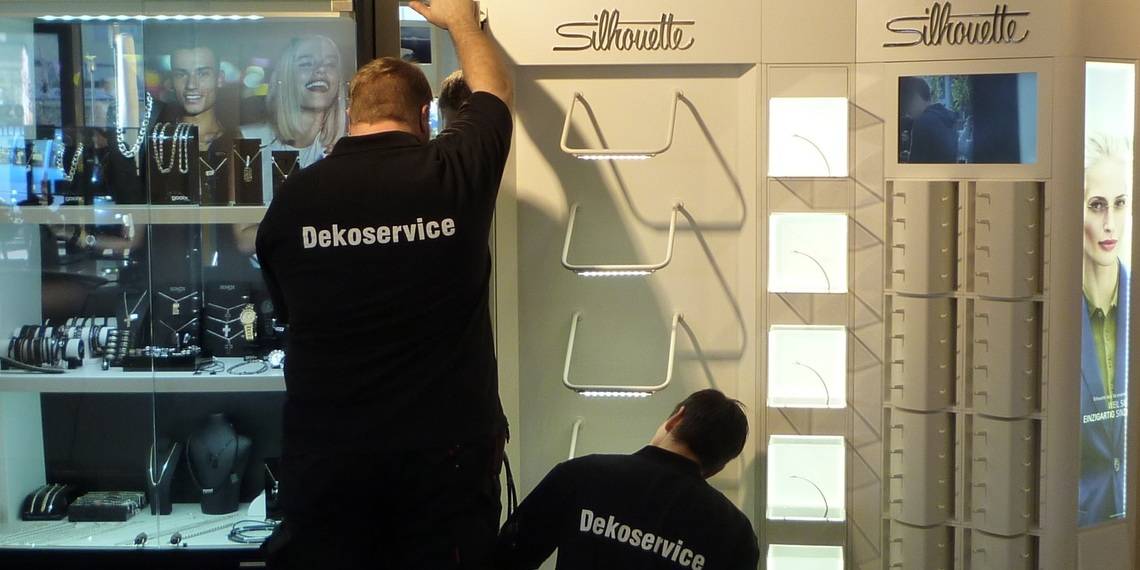 Montage Silhouette Brillenmöbel POS Montageservice